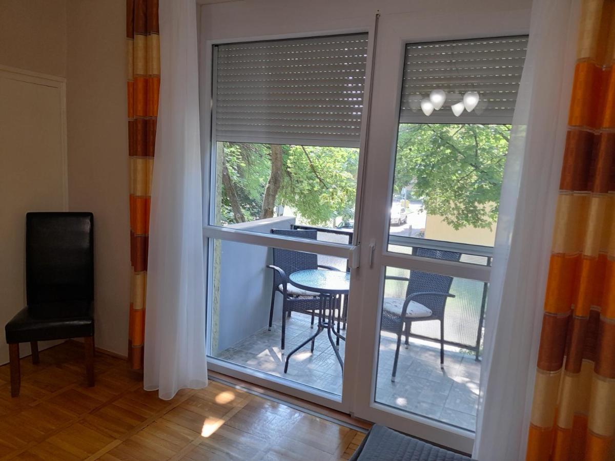 Zöld Sziget Apartmanlakás Eger Exterior foto
